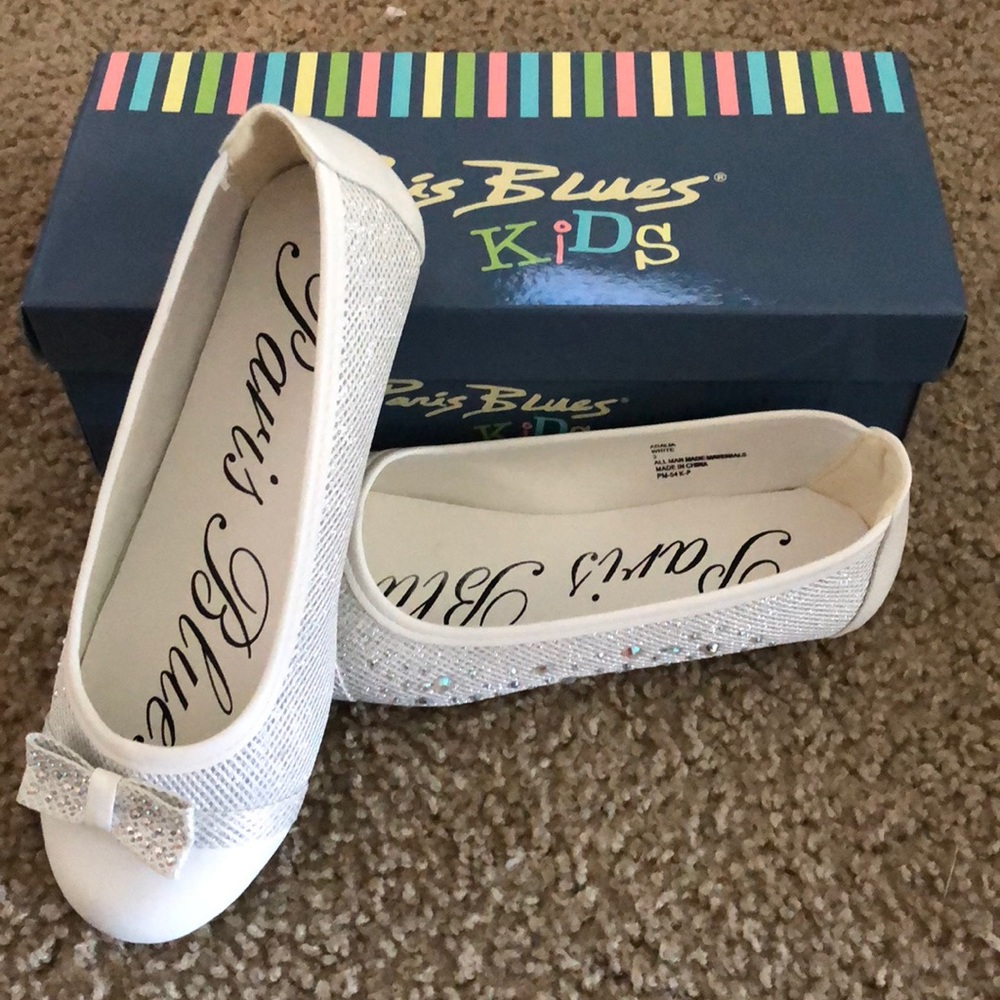 Children’s ballet flats. Never been worn.